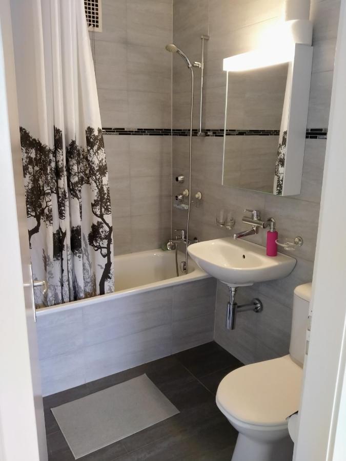 Studio, 4-7 Mins To Bern Main Station By Train Apartamento Exterior foto